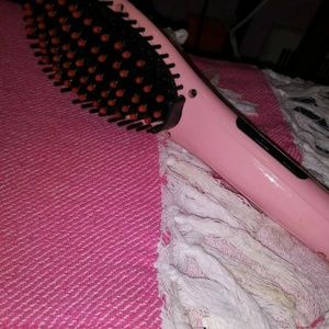 Hair straightener